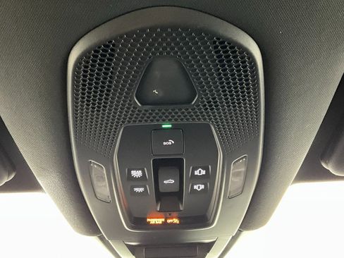 Used 2024 Porsche Cayenne image 13