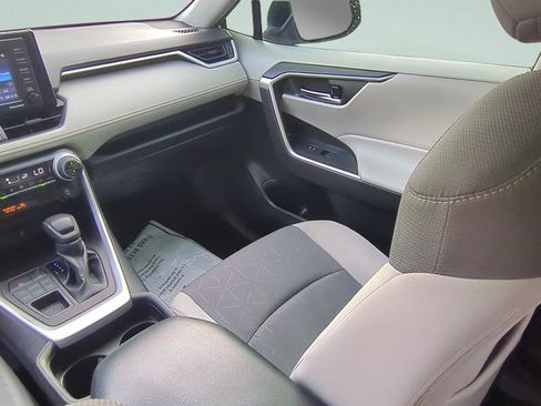Certified 2021 Toyota RAV4 XLE AWD/4WD image 13