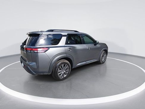 Used 2022 Nissan Pathfinder SV FWD image 8
