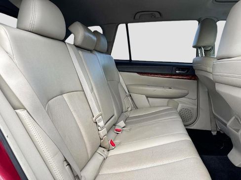 Used 2011 Subaru Outback 2.5i Limited image 14