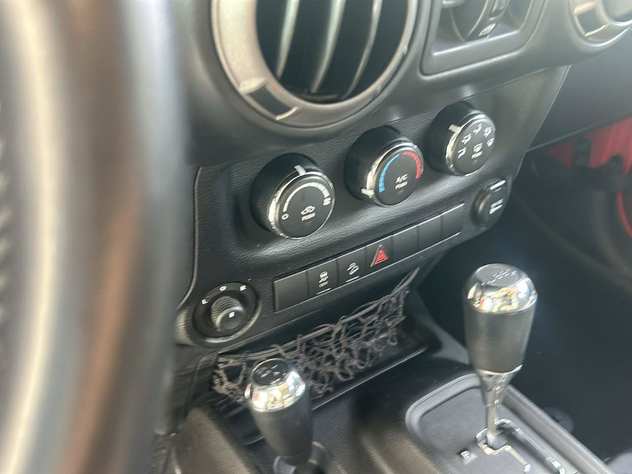 Used 2014 Jeep Wrangler Unlimited Sport w/ Quick Order Package 24S AWD/4WD image 12