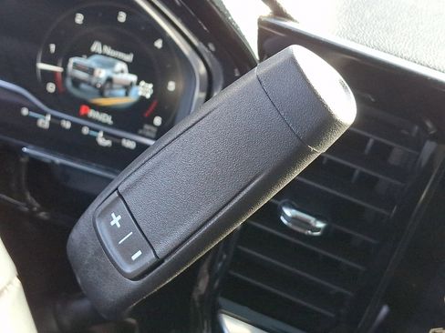 Certified 2025 GMC Sierra 2500 SLT w/ SLT Convenience Package image 14