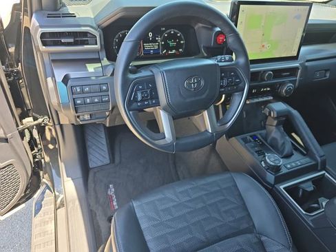 Used 2025 Toyota 4Runner TRD Off-Road Premium w/ Tow Technology Package AWD/4WD image 17