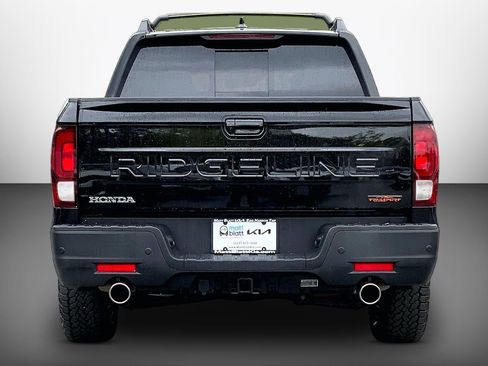 Used 2025 Honda Ridgeline TrailSport image 6