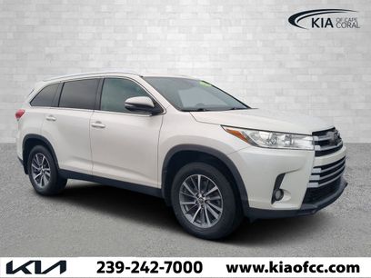 Used 2019 Toyota Highlander SE
