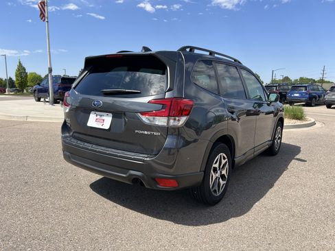 Used 2022 Subaru Forester Premium w/ Popular Package #1 AWD/4WD image 11
