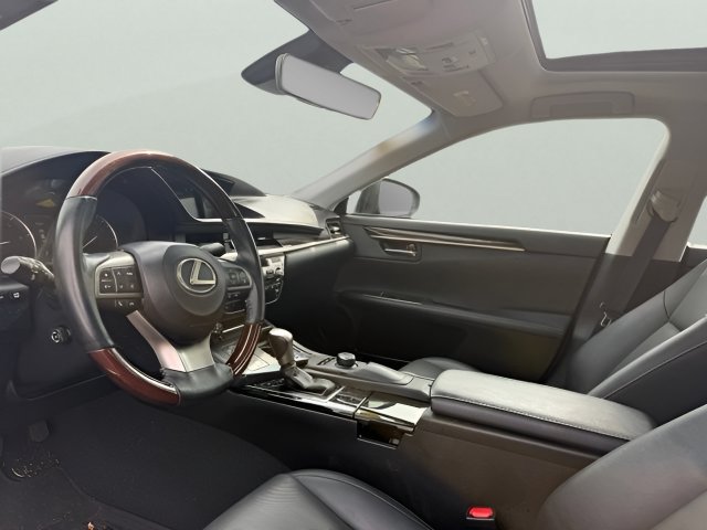 Used 2017 Lexus ES 350 w/ Premium Package FWD image 13