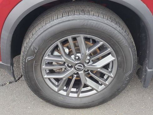 Used 2023 Nissan Rogue S AWD/4WD image 8