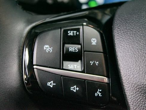 Used 2025 Ford Escape Platinum AWD/4WD image 23