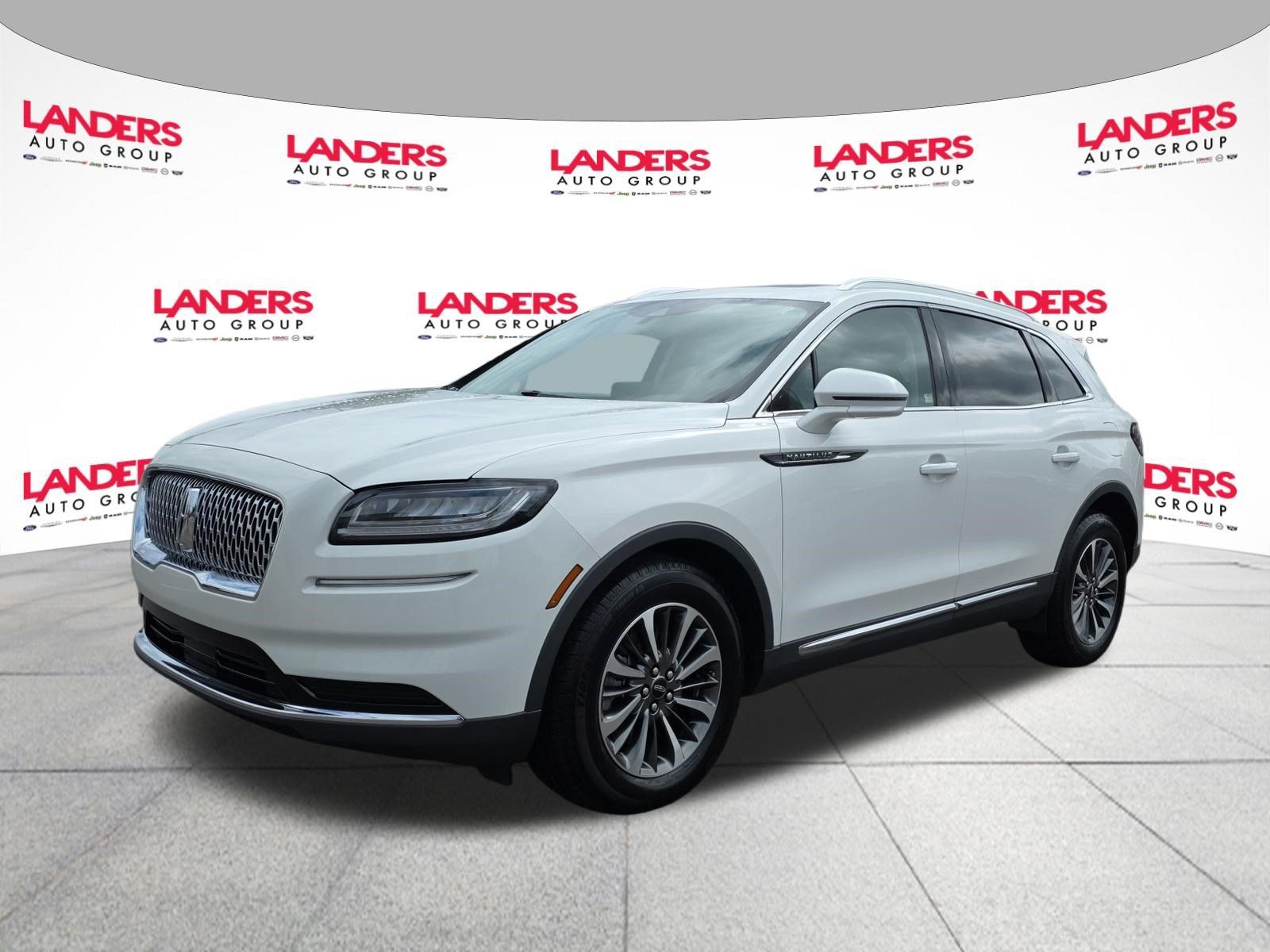 Used 2023 Lincoln Nautilus Reserve AWD/4WD image 7