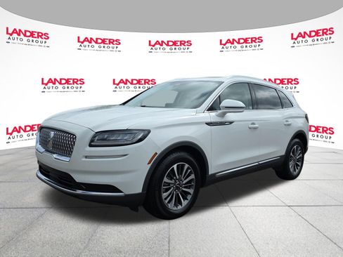Used 2023 Lincoln Nautilus Reserve AWD/4WD image 7