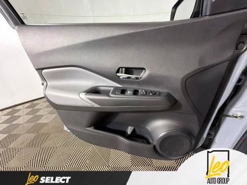 Used 2023 Nissan Kicks SR w/ SR Premium Package FWD image 22