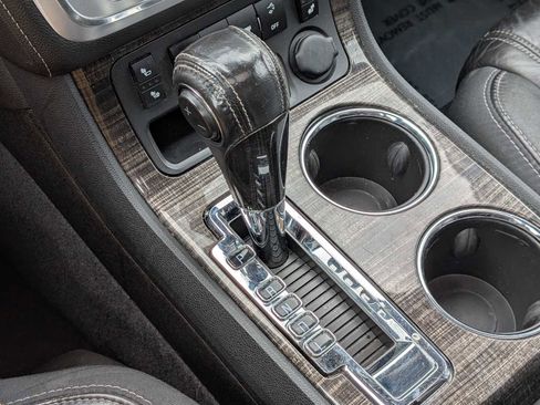 Used 2014 GMC Acadia SLT image 29