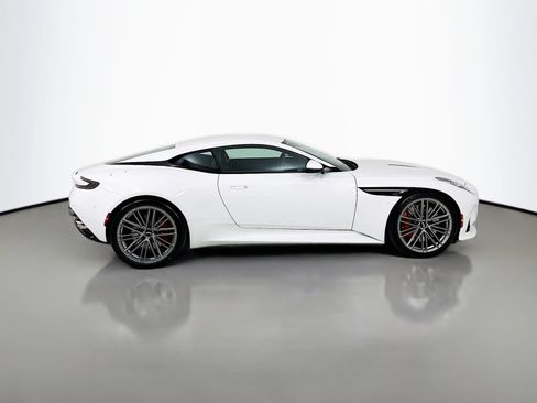 Used 2024 Aston Martin DB12 Coupe RWD image 8