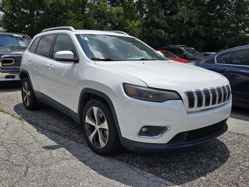 Used 2019 Jeep Cherokee Limited FWD image 3