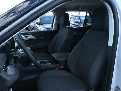 New 2026 Ford Explorer Active RWD image 16