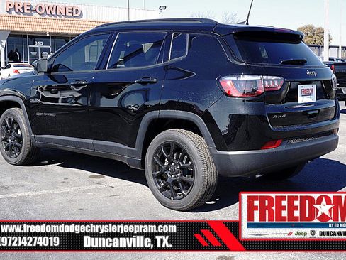 New 2026 Jeep Compass Latitude AWD/4WD image 3