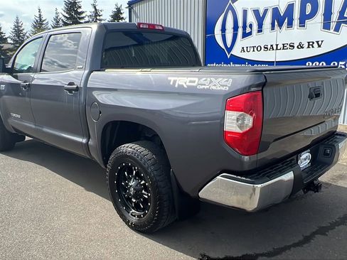 Used 2018 Toyota Tundra SR5 w/ TRD Off Road Package AWD/4WD image 11