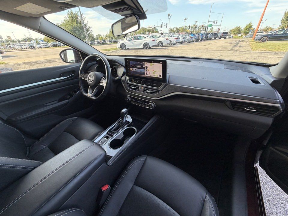 Used 2025 Nissan Altima 2.5 SL AWD/4WD image 29