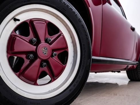 Used 1989 Porsche 911 Carrera RWD image 9