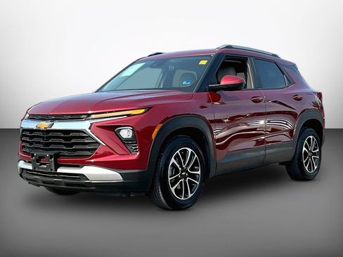 Used 2024 Chevrolet TrailBlazer LT FWD image 3