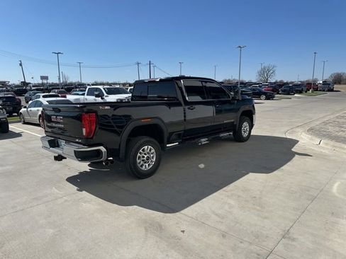 Used 2020 GMC Sierra 2500 SLE w/ SLE Value Package; image 3