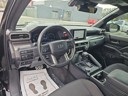 Used 2024 Toyota Tacoma TRD Sport image 19