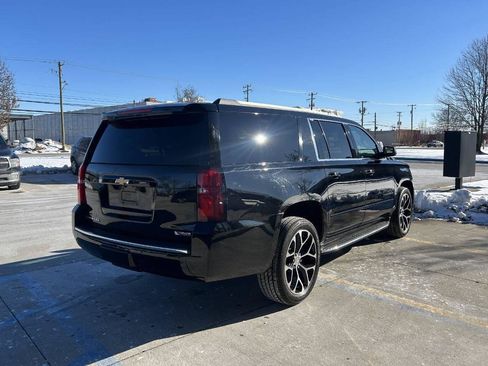 Used 2017 Chevrolet Suburban Premier image 6