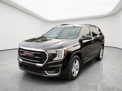 Used 2022 GMC Terrain SLE w/ Driver Convenience Package FWD image 3