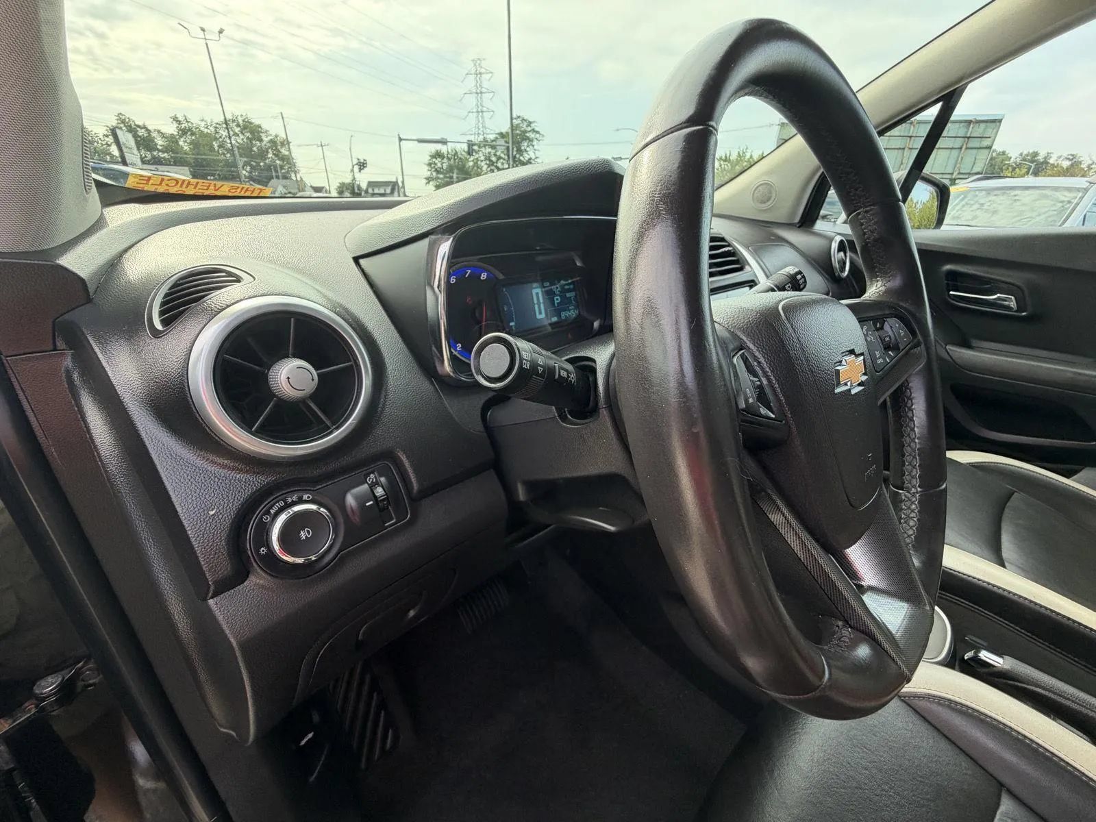 Used 2016 Chevrolet Trax LTZ w/ Midnight Edition AWD/4WD image 11