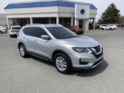 Used 2020 Nissan Rogue SV image 37