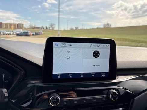 Used 2024 Ford Escape ST-Line AWD/4WD image 17