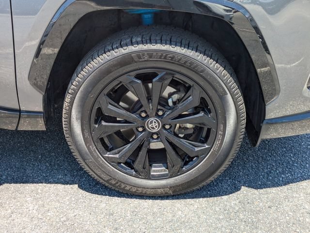 Used 2022 Toyota RAV4 SE AWD/4WD image 11