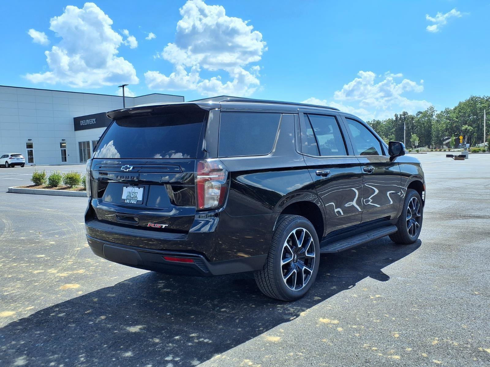 Used 2024 Chevrolet Tahoe RST w/ Luxury Package AWD/4WD image 32
