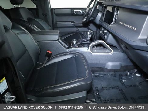 Used 2025 Ford Bronco Badlands AWD/4WD image 33