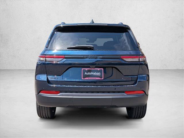 New 2026 Jeep Grand Cherokee Limited w/ Limited Altitude Package AWD/4WD image 8