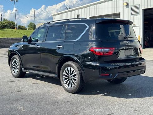 Used 2023 Nissan Armada SL w/ Midnight Edition Package RWD image 5