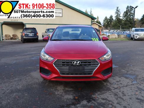 Used 2018 Hyundai Accent SE image 11