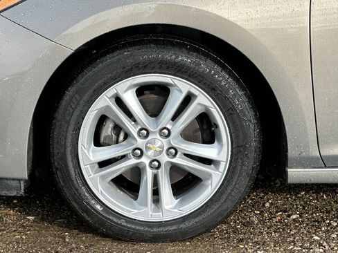 Used 2017 Chevrolet Cruze LT w/ Convenience Package image 25