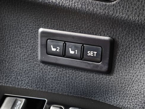 Used 2018 Toyota RAV4 Limited image 42