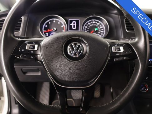 Used 2021 Volkswagen Golf 1.4T TSI image 3