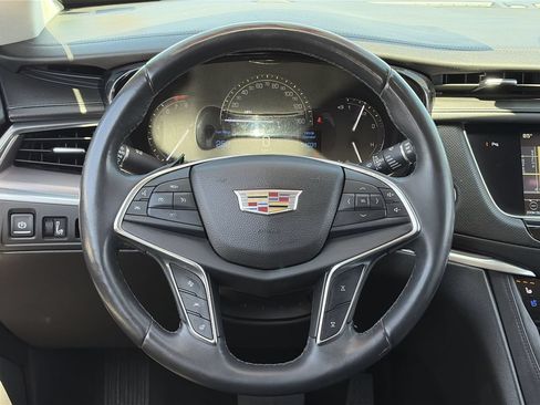 Used 2017 Cadillac XT5 Premium Luxury AWD/4WD image 21