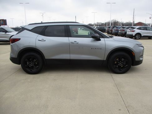 Used 2024 Chevrolet Blazer LT w/ Convenience Package image 7