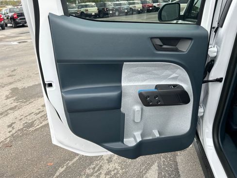 New 2025 Ford Maverick XLT image 26