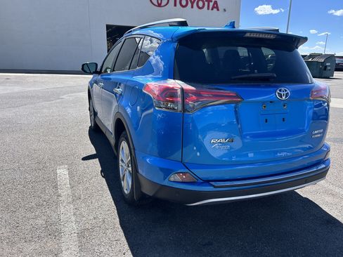 Used 2018 Toyota RAV4 Limited w/ Advanced Technology Package AWD/4WD image 3