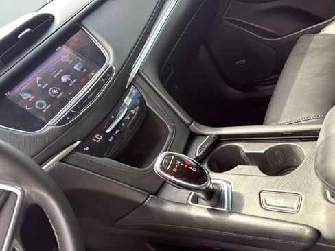 Used 2017 Cadillac XT5 Luxury w/ Driver Awareness Package FWD image 19