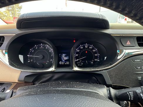 Used 2014 Toyota Avalon XLE image 29