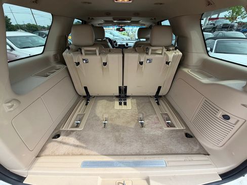 Used 2013 Cadillac Escalade Luxury AWD/4WD image 40