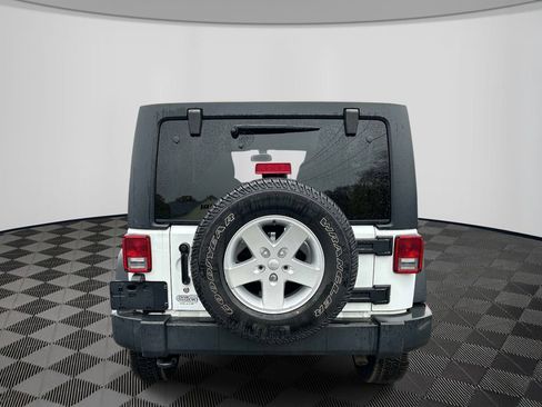 Used 2018 Jeep Wrangler Unlimited Sport S AWD/4WD image 6