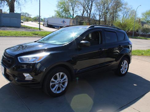 Used 2018 Ford Escape SE AWD/4WD image 4
